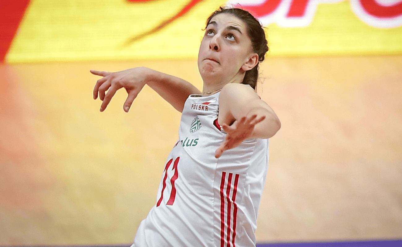 齐尔尼安斯卡14分,科尔内卢克13分,巴尔加斯空砍39分,卡拉库尔特14分