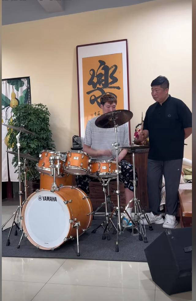 休赛期学打架子鼓,2周即可演奏《离别