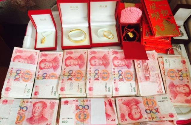 有一天,谢丽娟和穆小龙说:"这几天又有人给我介绍了一个对象,我要6万