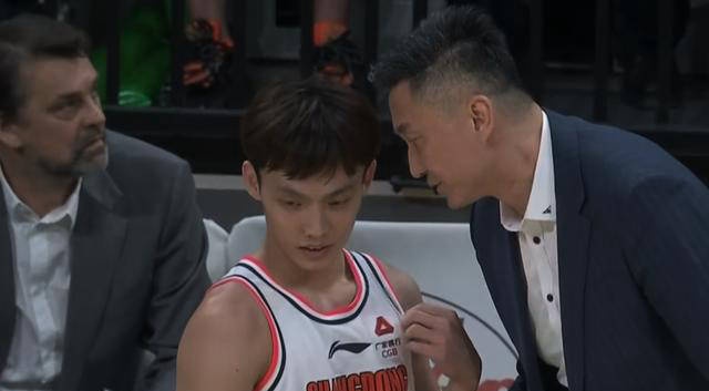 重建开始!中国男篮集训大合照缺席众多核心球员