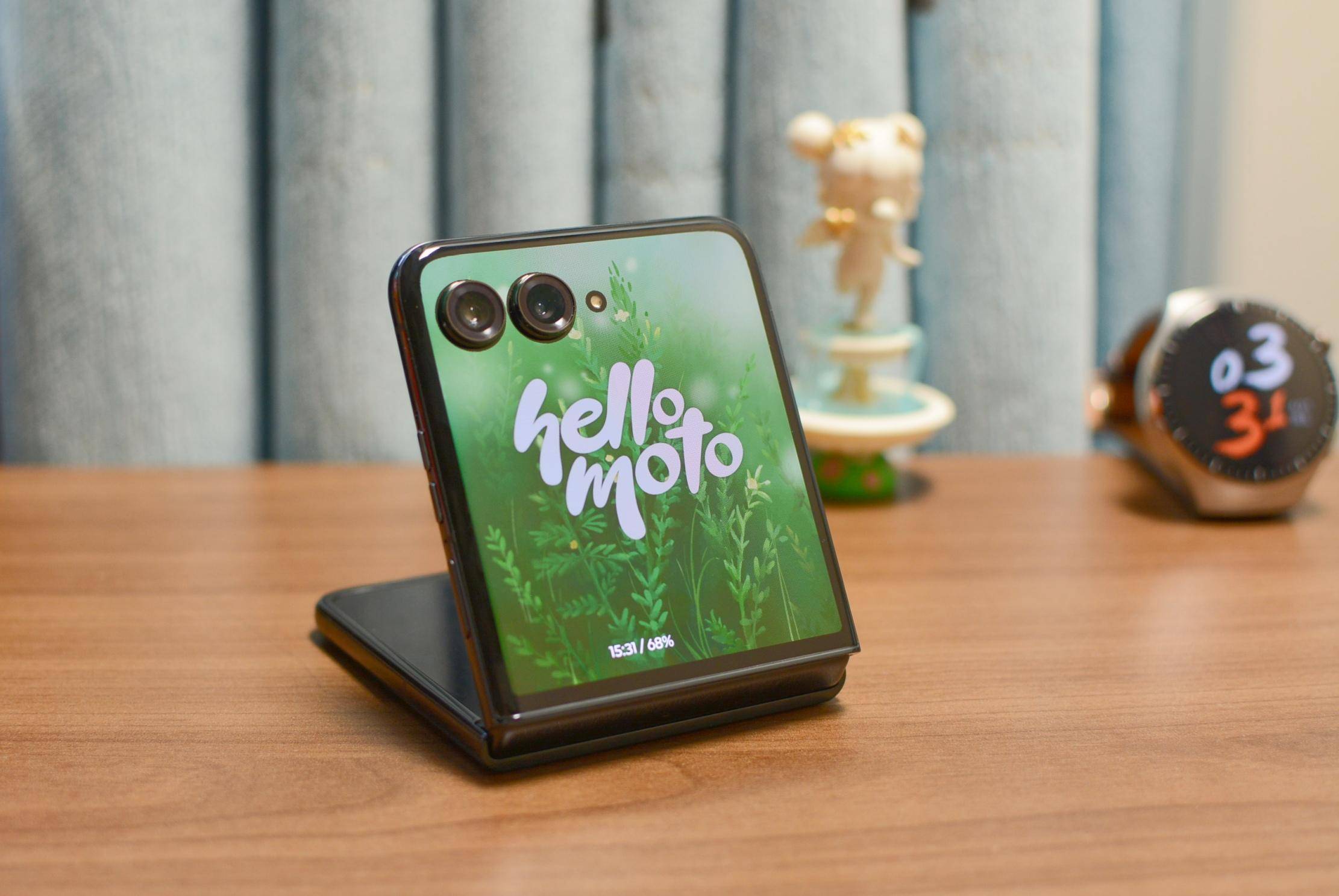 联想moto razr 50 ultra ai元启评测:双屏影像,ai智能,内外兼修