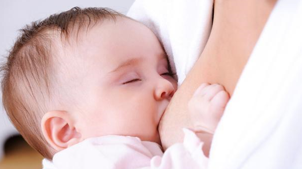 哺乳期的妈妈们，这三种情况不要给宝宝喂奶，对宝宝不好！_时间_心情_小时