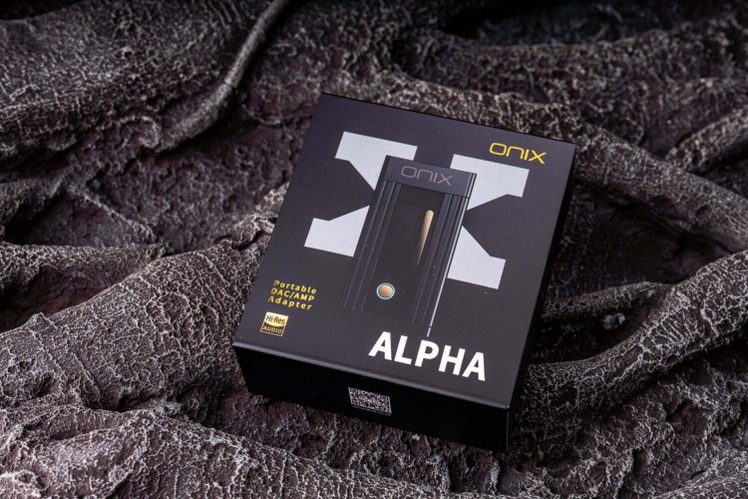 不废话速评】有一丢丢“作弊行为”的ONIX Alpha_搜狐网