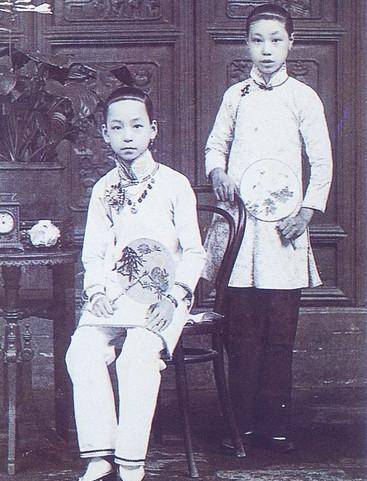 然而,黄逸梵却是一个勇敢的新派女性,林纾翻译的浪漫小说,五四时期的