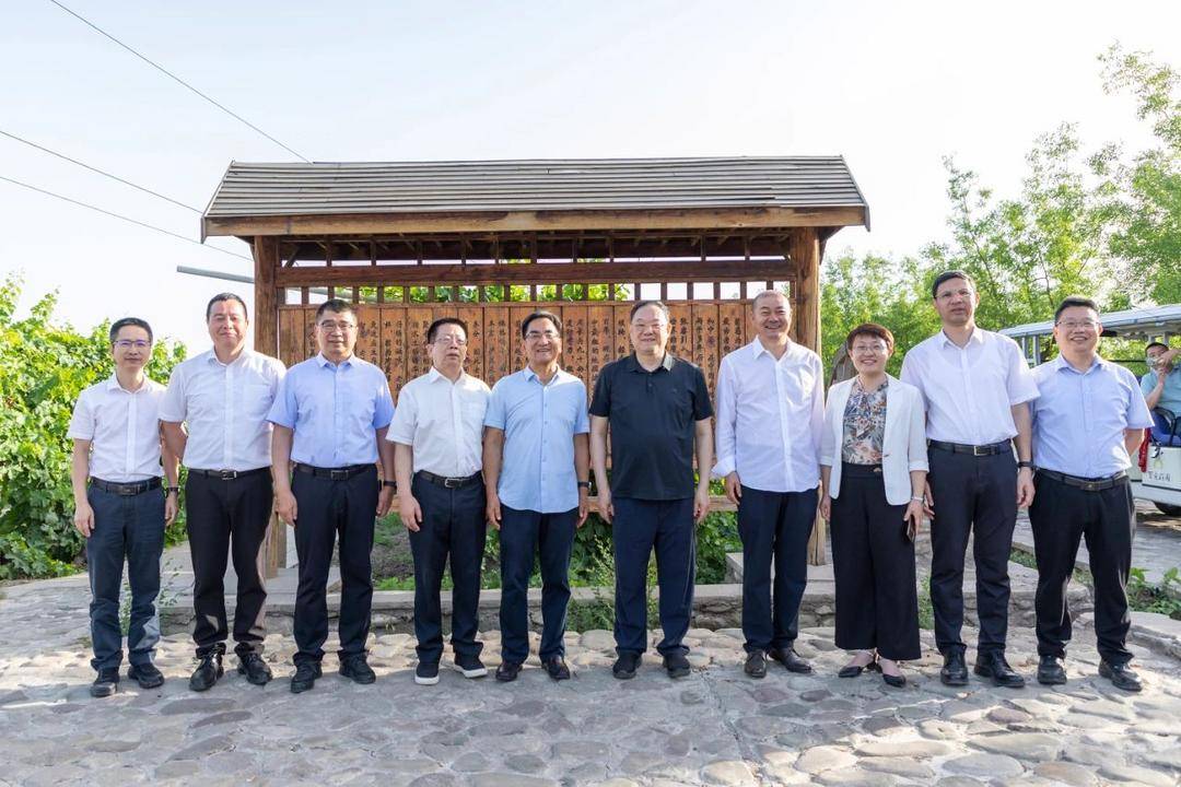 福建省政协委员来贺东庄园调研考察_一行_宁夏_酒庄