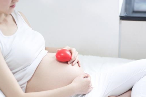 怀孕期间，孕妈妈有这三种表现，未必是好的“现象”。孕妈妈要注意了！_妈妈_反应_胎儿