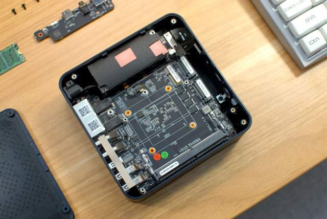 下班随手带走的电脑?新风尚的一体式轻办公主机零刻EQ13了解一下