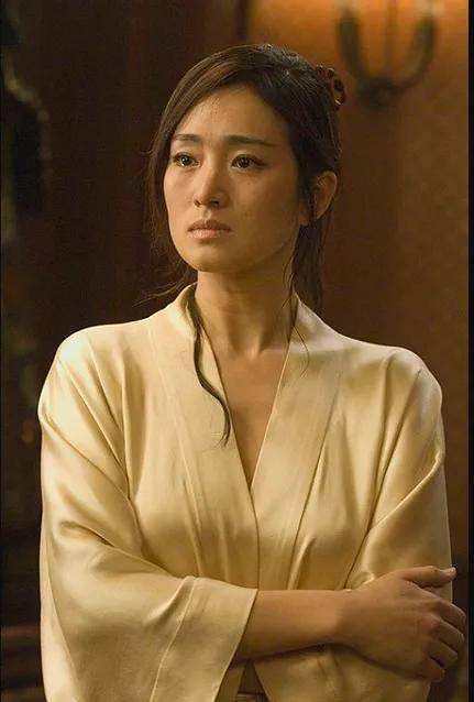 是75岁老头第四任妻子,却成为华语影坛绝对传奇_巩俐_电影节_中国