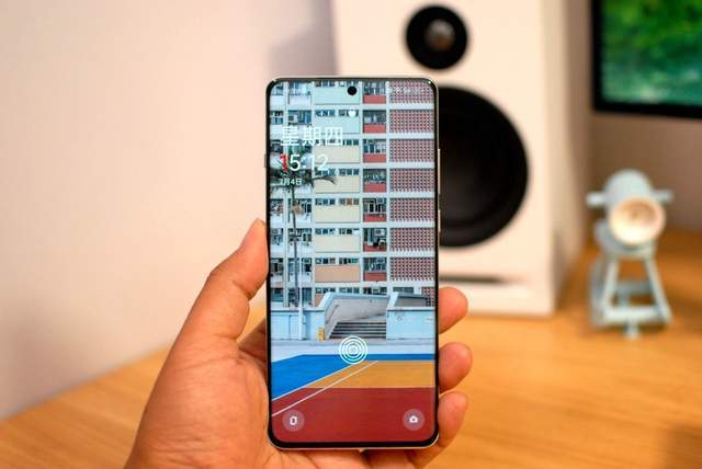 一加12开箱体验：人生第一台哈苏，看看一加的十年力作