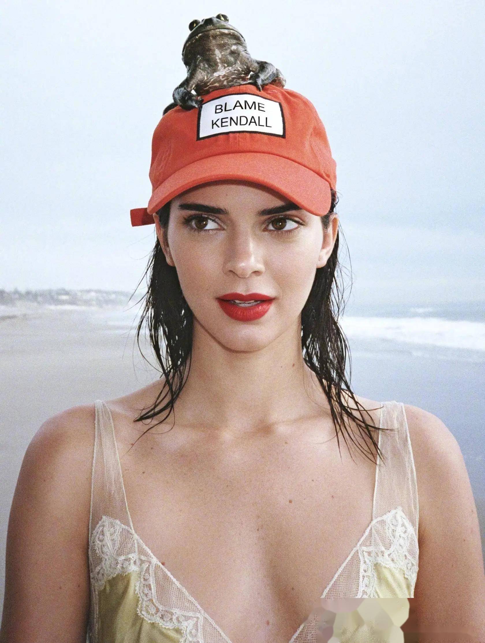 肯达尔·詹娜的写真曝光,女神美貌惊艳全场!