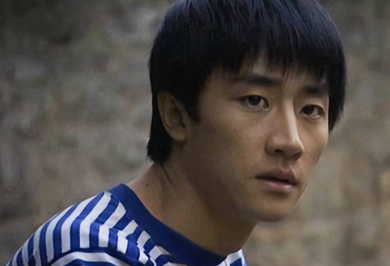 黄轩一次又一次挑战自我,曾错过张艺谋,后被冯小刚认可