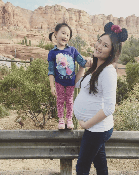 21岁时爱上14岁的她,用7年等她长大,如今一家四口生活美满_李小鹏