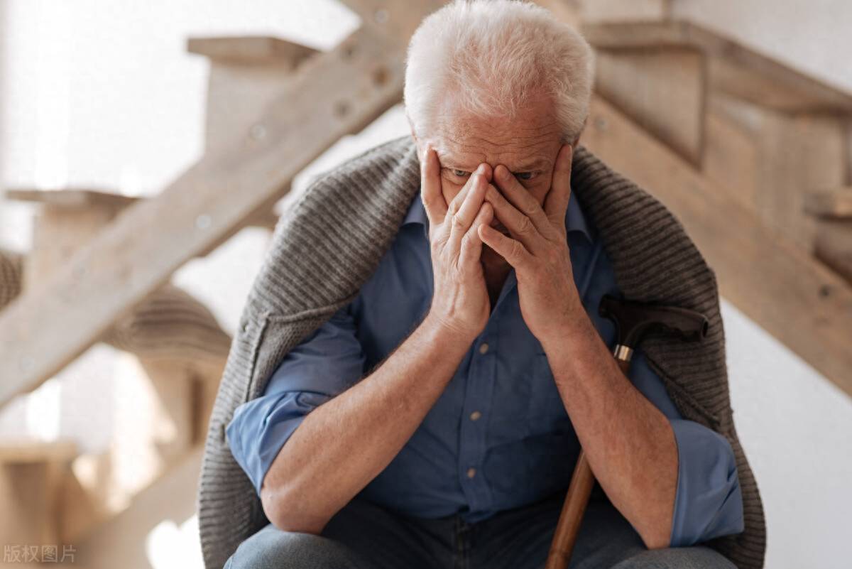 儿子买房我出50万,儿媳一番话让我恍然大悟,原来是我自作多情