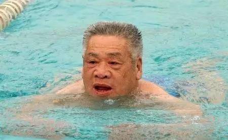 泳联被迫改规则_穆祥雄_游泳_比赛