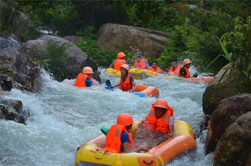 莫干山十八道弯漂流激情开漂,一起来"湿身"尖叫