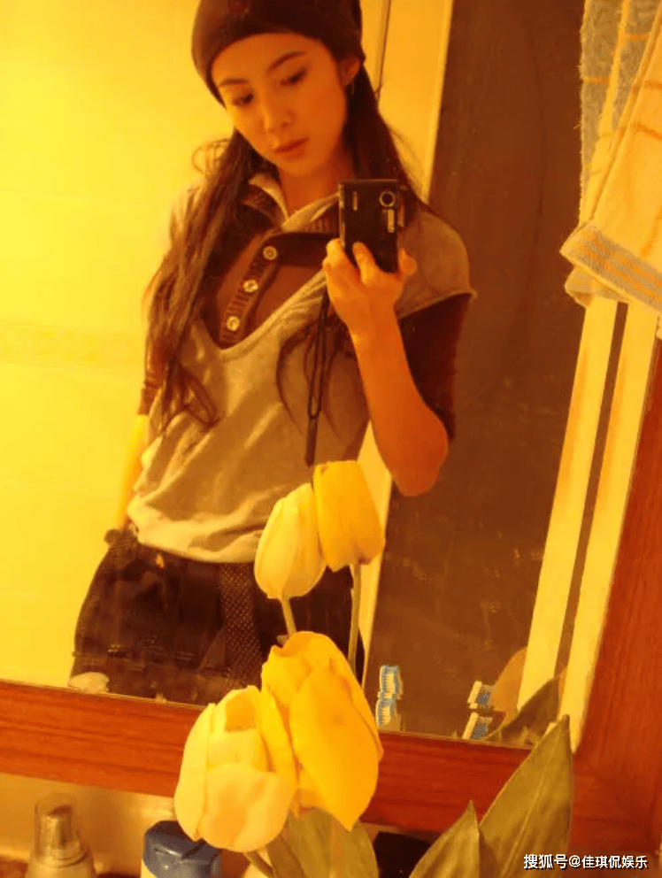 王珂出生于1982年的山东淄博,在一个普通的农村家庭.