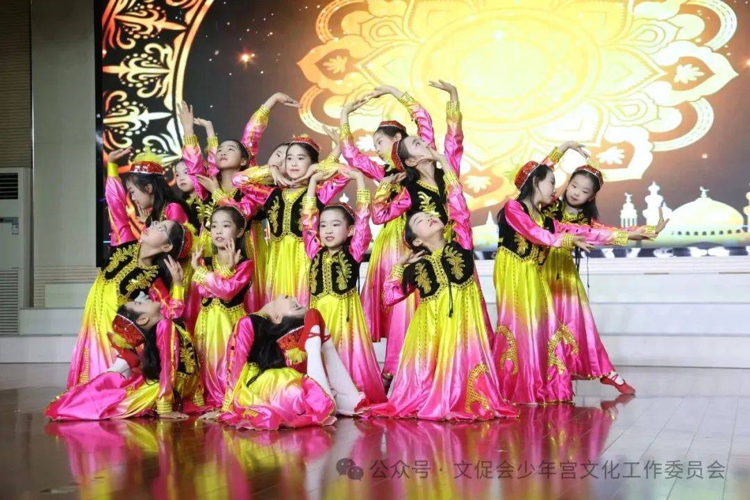 蓓蕾舞蹈专场汇报表演丹阳市青少年校外活动中心从世园看世界,从世园