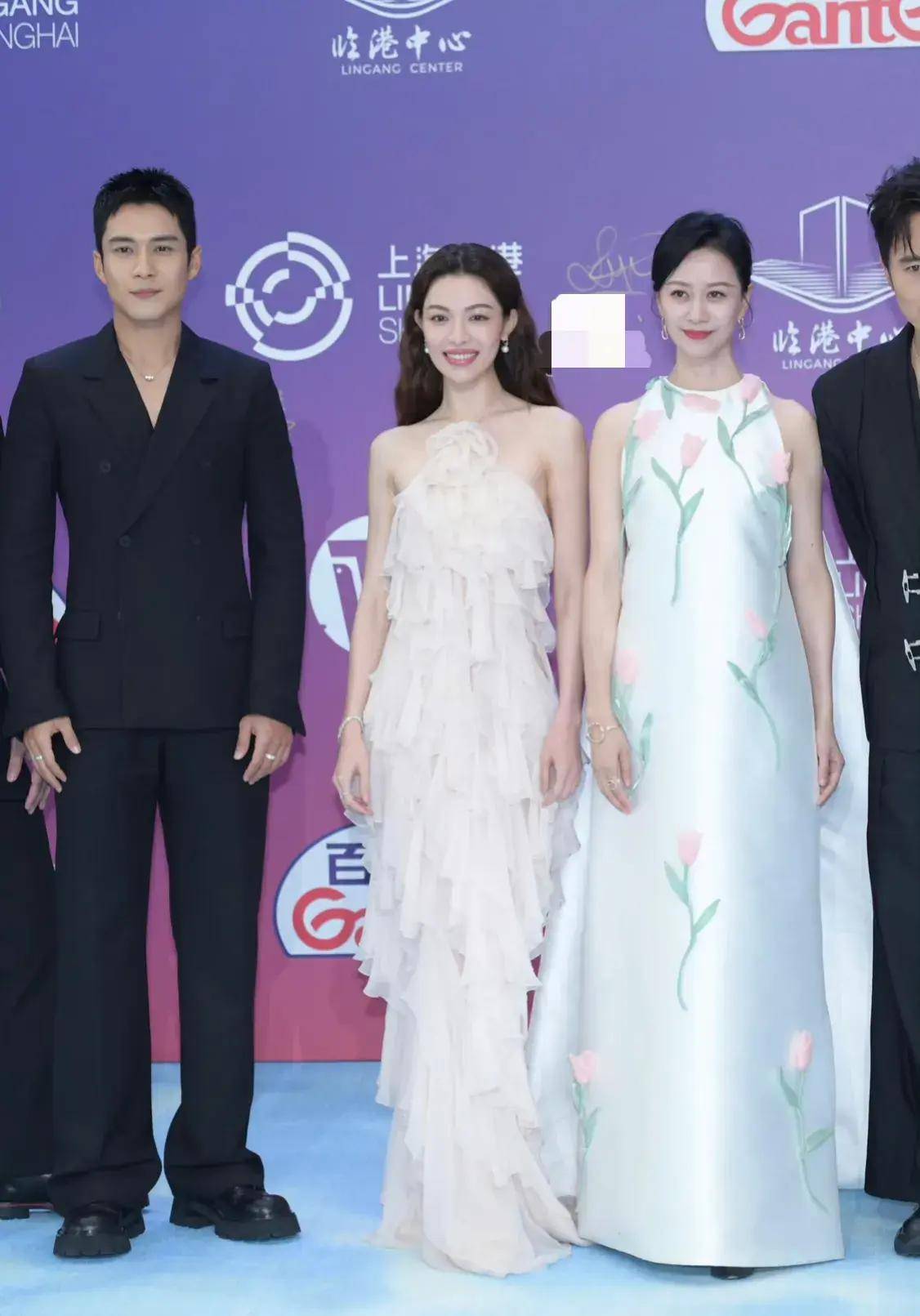 白玉兰闭幕红毯:唐嫣气场足,刘亦菲显壮,王阳内涵争议王鸥翻车