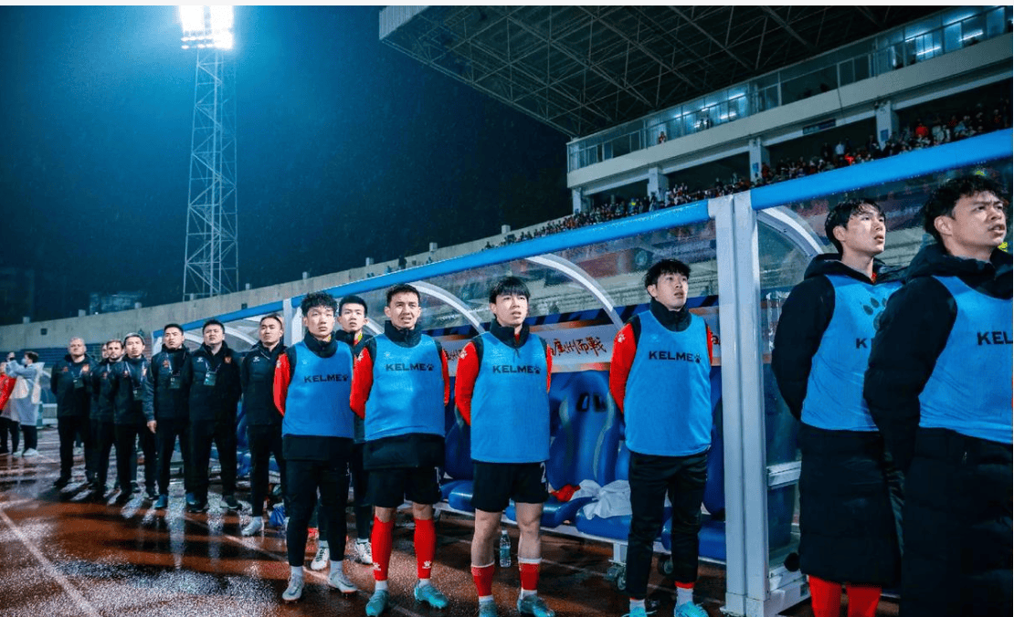 广州队大胜黑龙江冰城，阿雷格利亚再显神威，你们支持归化他吗？-广东vs黑龙江比分