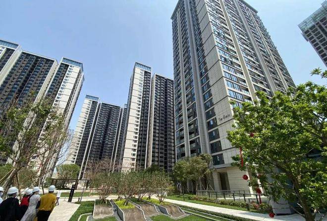 深圳【会展湾东城】占地面积约11.0万㎡,建筑面积约57.