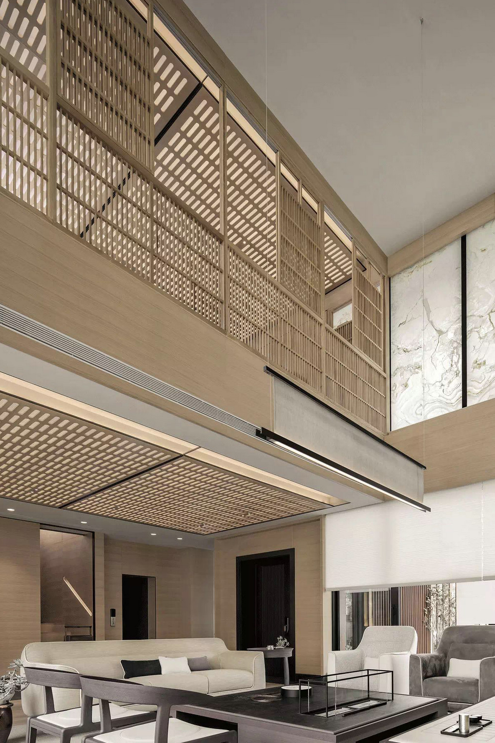 空间呈现了中式的沉稳与现代的时尚感,理石背景墙内嵌的原木博古架