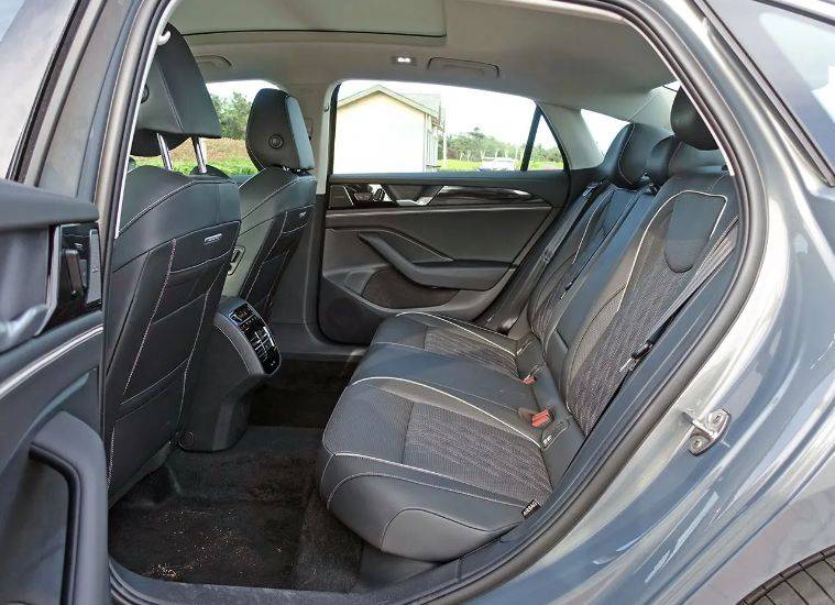 联合引擎 | 全新一汽大众迈腾上市17.99万起,竞争力如何?