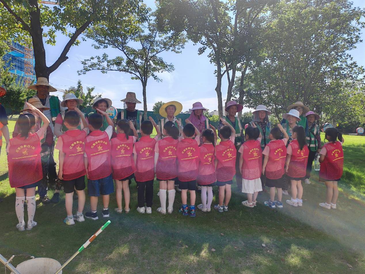 颐小青阳路校区一(1)中队红领巾假日小队暑期实践活动