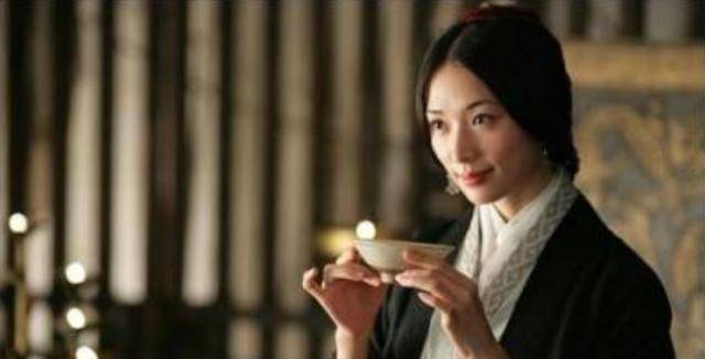 她是三国第一美女,为周瑜过度思念,最终相思成疾!_小乔_生活_孙策