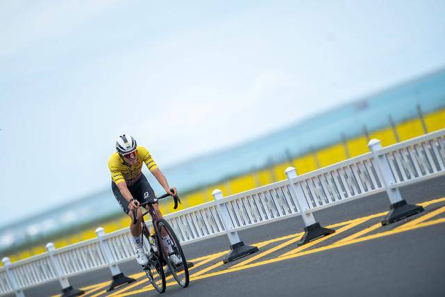 自行车——环青海湖国际公路赛第五赛段赛况