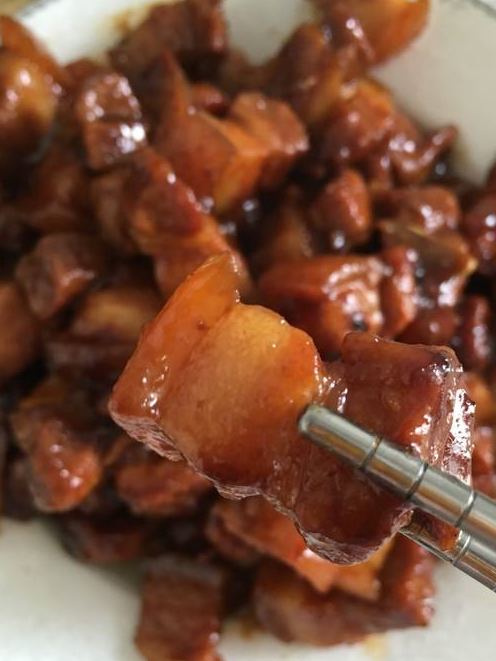 红烧肉的家常做法,不用炒糖色,不加一滴水,做法简单味道棒!