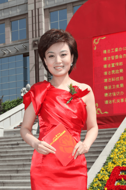 天津电视台8位知名美女主持人一览,风华正茂,巾帼不让须眉