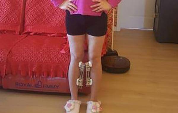 红粉宝宝:16岁开始整容,花400万整容200多次,今坐轮椅悔不当初