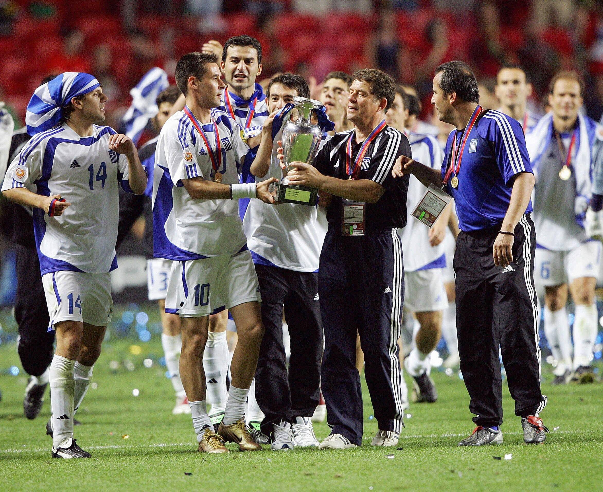 欧洲杯决赛出场最年轻的球员是2016年葡萄牙队的雷纳托-桑谢斯(18岁