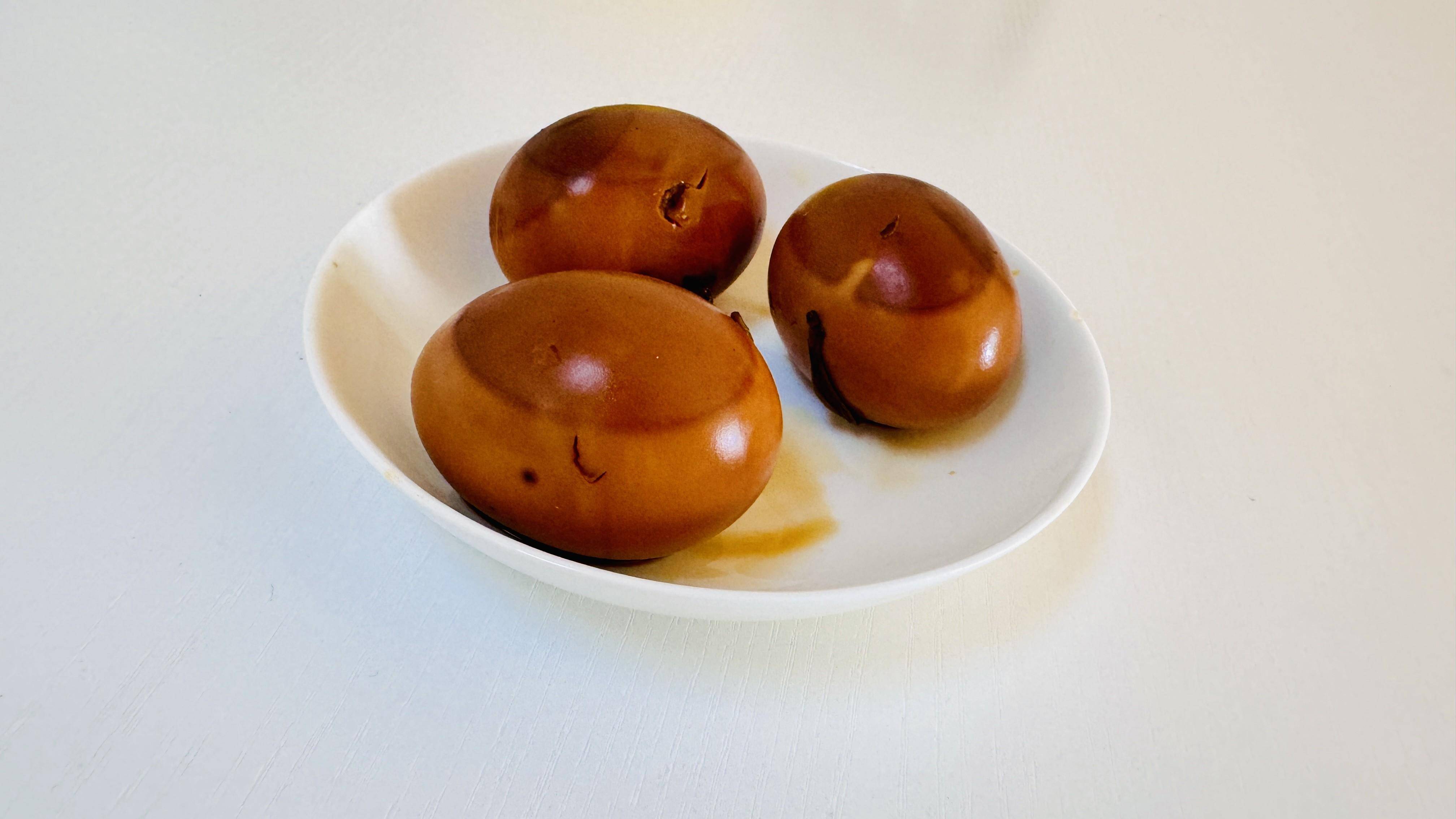 蛋白 q 弹,蛋黄入味,令人食指大动的啤酒卤蛋,吃一口就停不下来