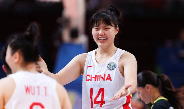 中国女篮人事调整:姚明接任王芳,誓争巴黎奥运奖牌