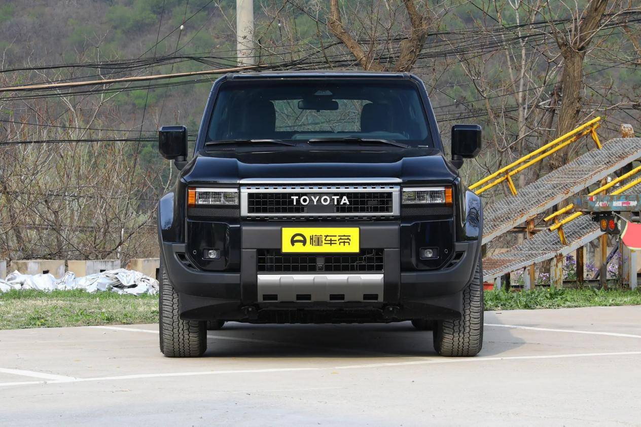 能家用又能越野的suv,配2.4t混合动力 全时四驱,普拉多值得选吗?