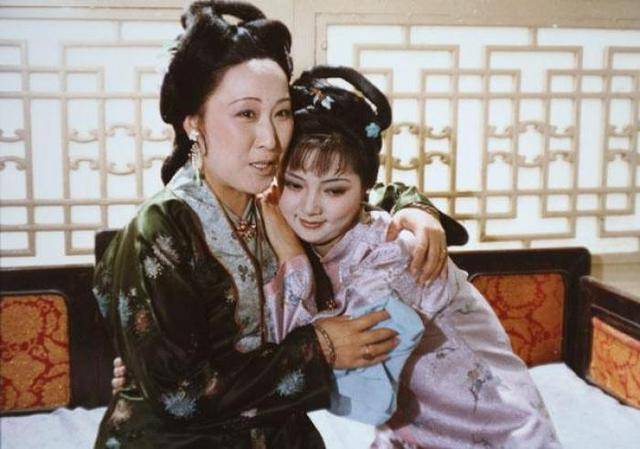 王夫人给薛家画了一张,看得见吃不着的大饼_薛宝钗_林黛玉_姨妈
