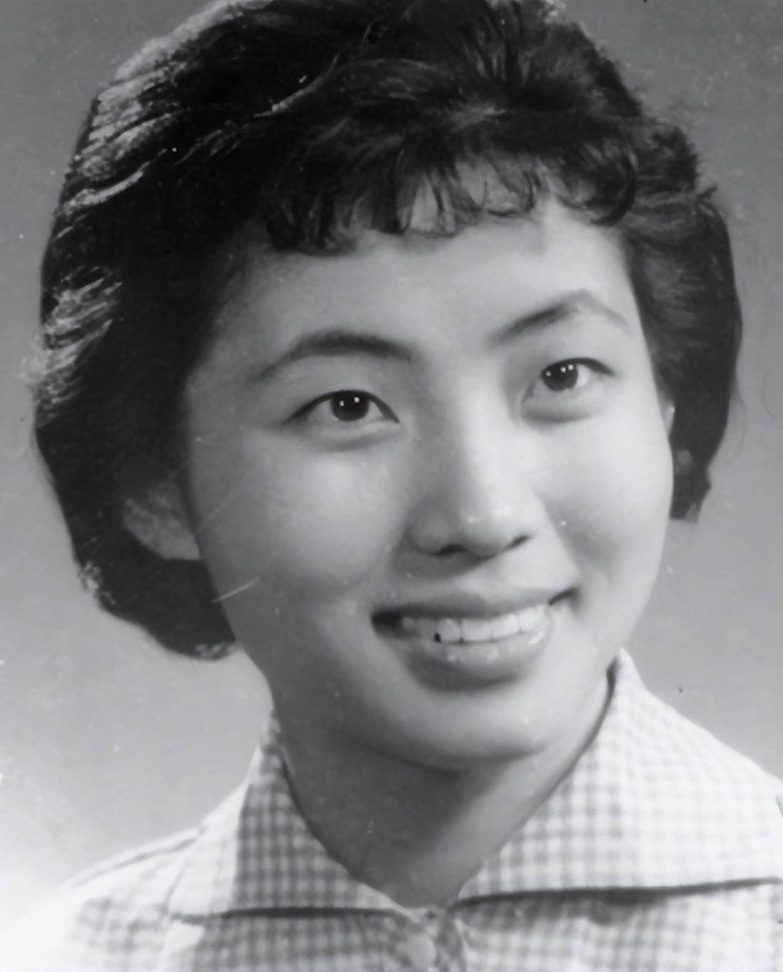 李炳淑:70年代红极一时,丈夫离世20年,她现在的生活状况如何?