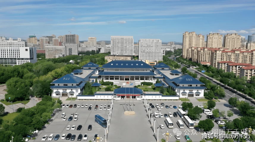 赤峰城市风光,图源网络一,赤峰城市简介赤峰市,简称"赤",原称昭乌达盟