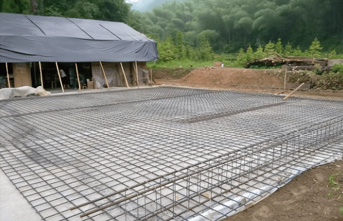 女子不挖地基,却砸7万做满堂红,被邻居嘲讽风大都能玩漂移!