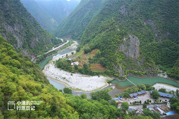 据说这是西北最大的溶洞