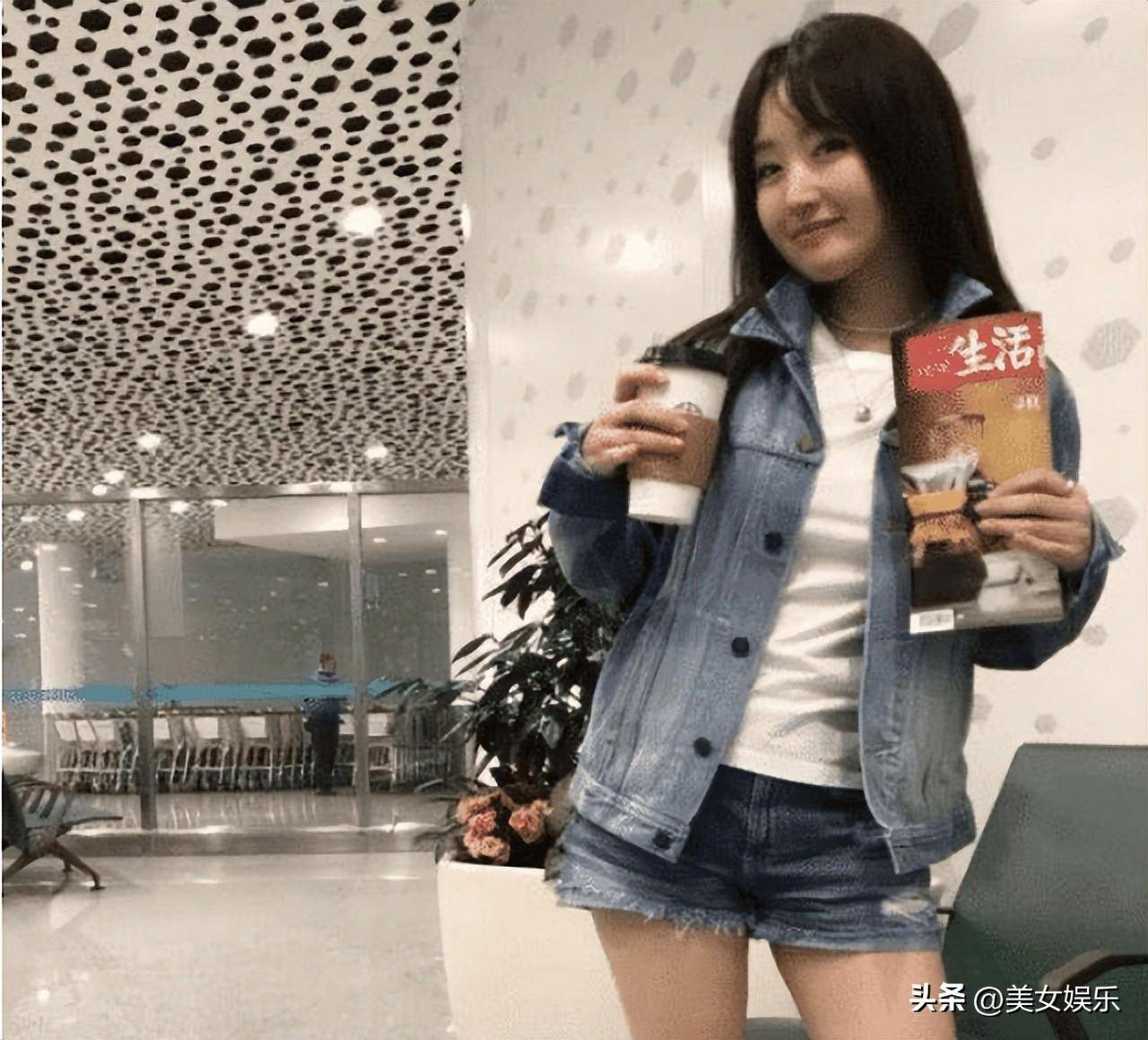 杨钰莹"真人"长啥样?看到无美颜的照片后,网友:确定是49岁?