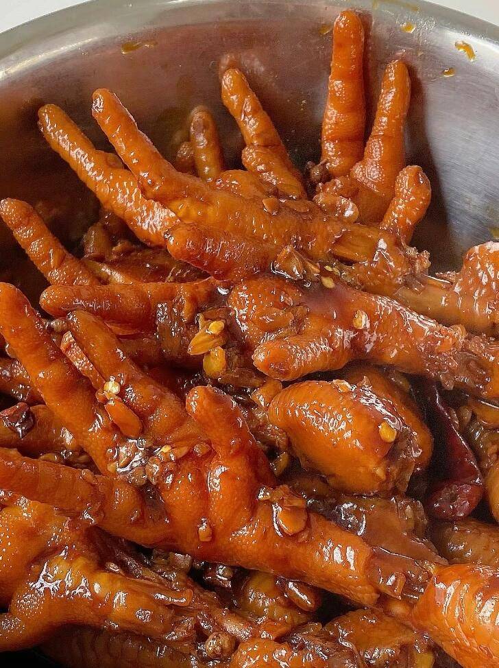 入口即化的酱鸡爪