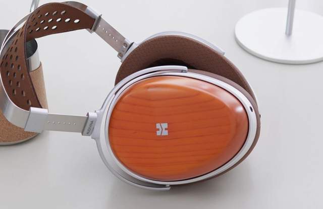 一耳封神，演绎非凡篇！HIFIMAN Audivina封闭式平板监听耳机