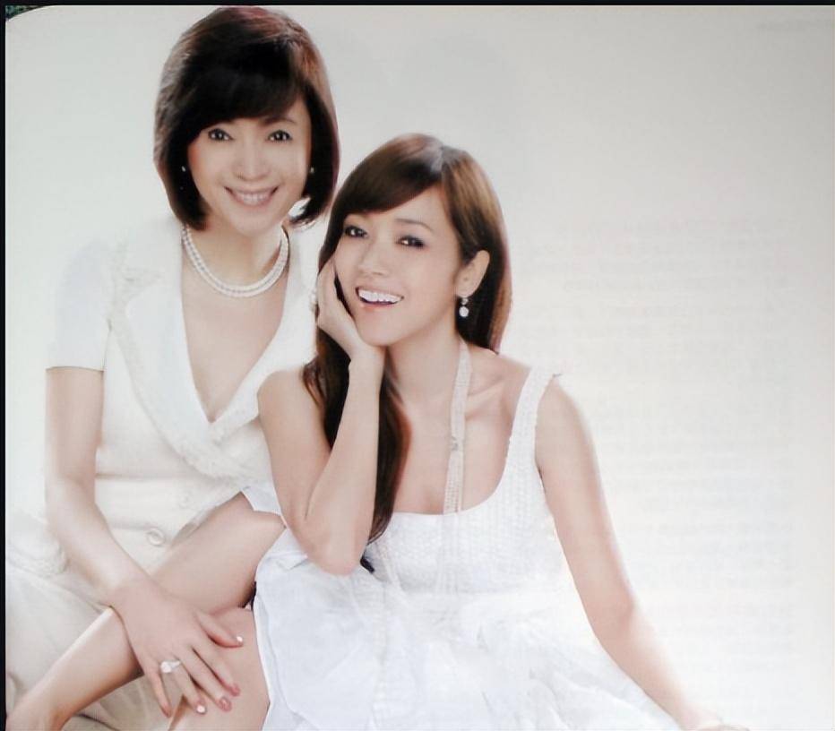 "最强情妇"林月云:霸占闺蜜老公31年,生下侯佩岑,获亿万遗产