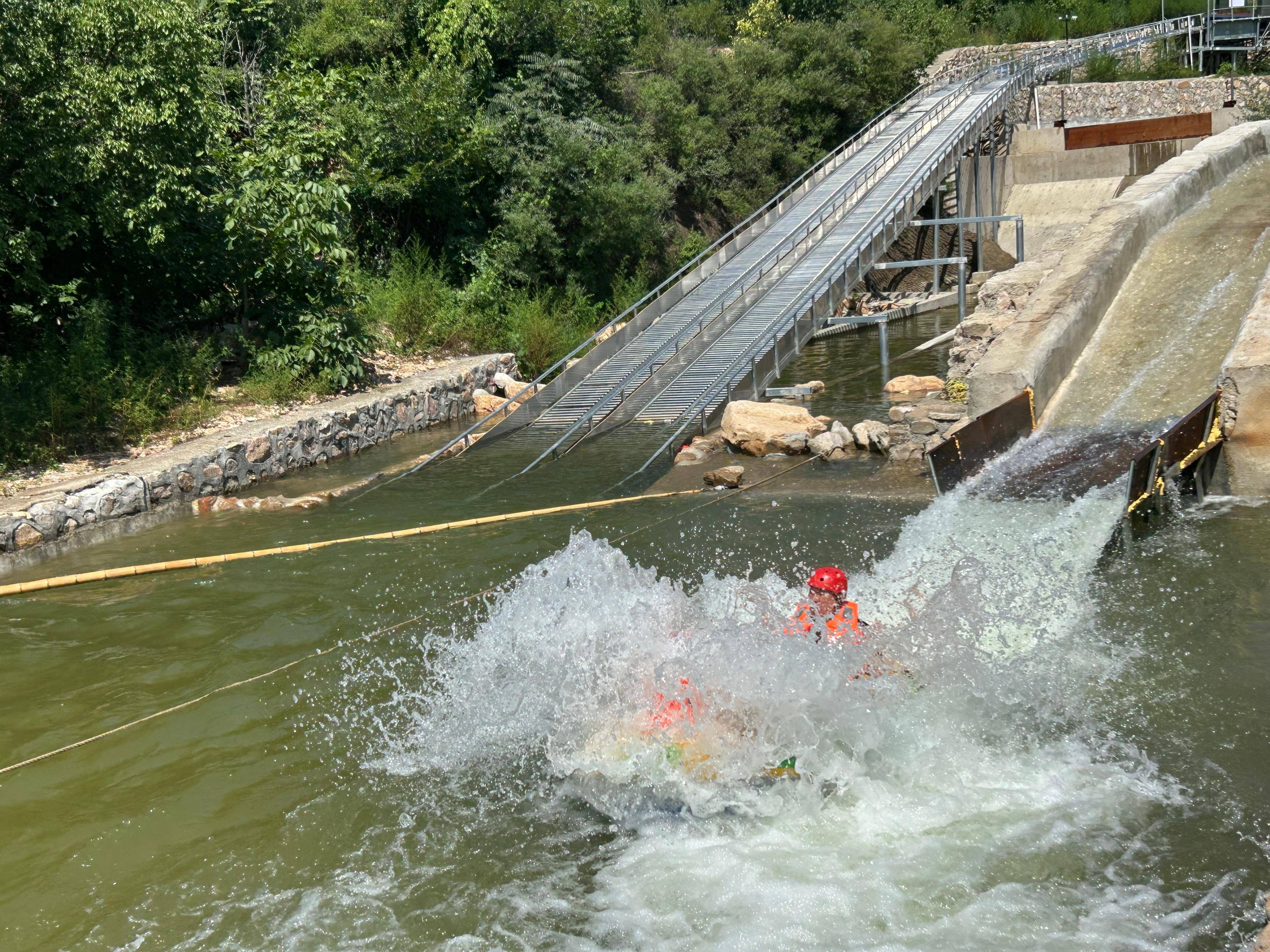"2024京津冀首届国际漂流文化节"在天津蓟州大峡谷开幕