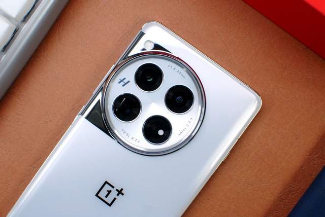 半年后入手2023年的压轴大作一加12,体验实测过才知道真香!