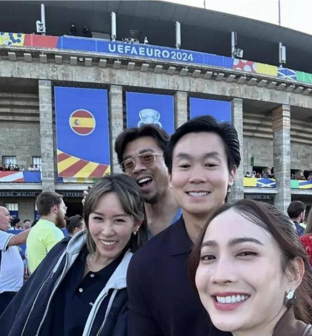 泰国视后道妹taew与未婚夫富商pranai欧洲旅游中,两人看起来好甜