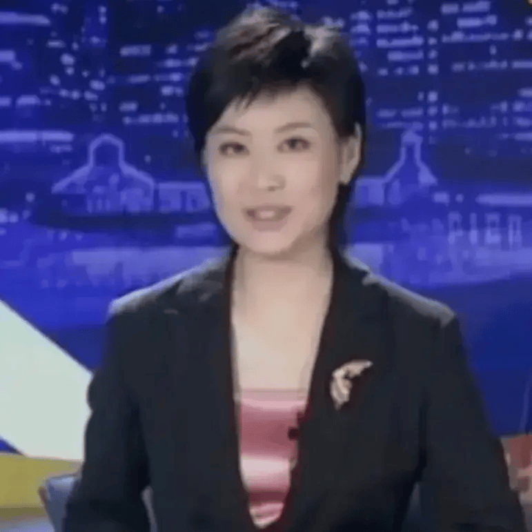 辽宁万人赞慕的著名主持人金霞,如今怎么样了?