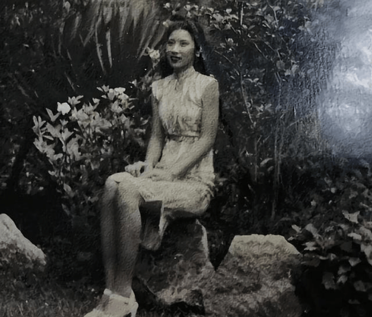 张灵甫死后留下美丽娇妻,蒋经国不怀好意,做了一件尴尬事